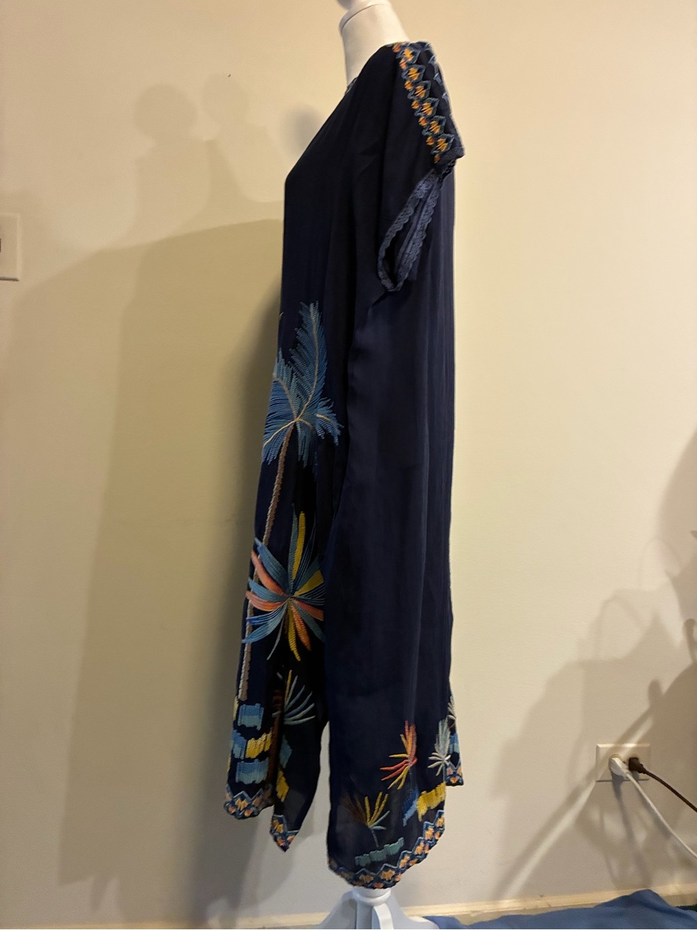 Johnny Was Navy Tropical Embroidered Maxi Dress size Medium - Picture 8 of 14